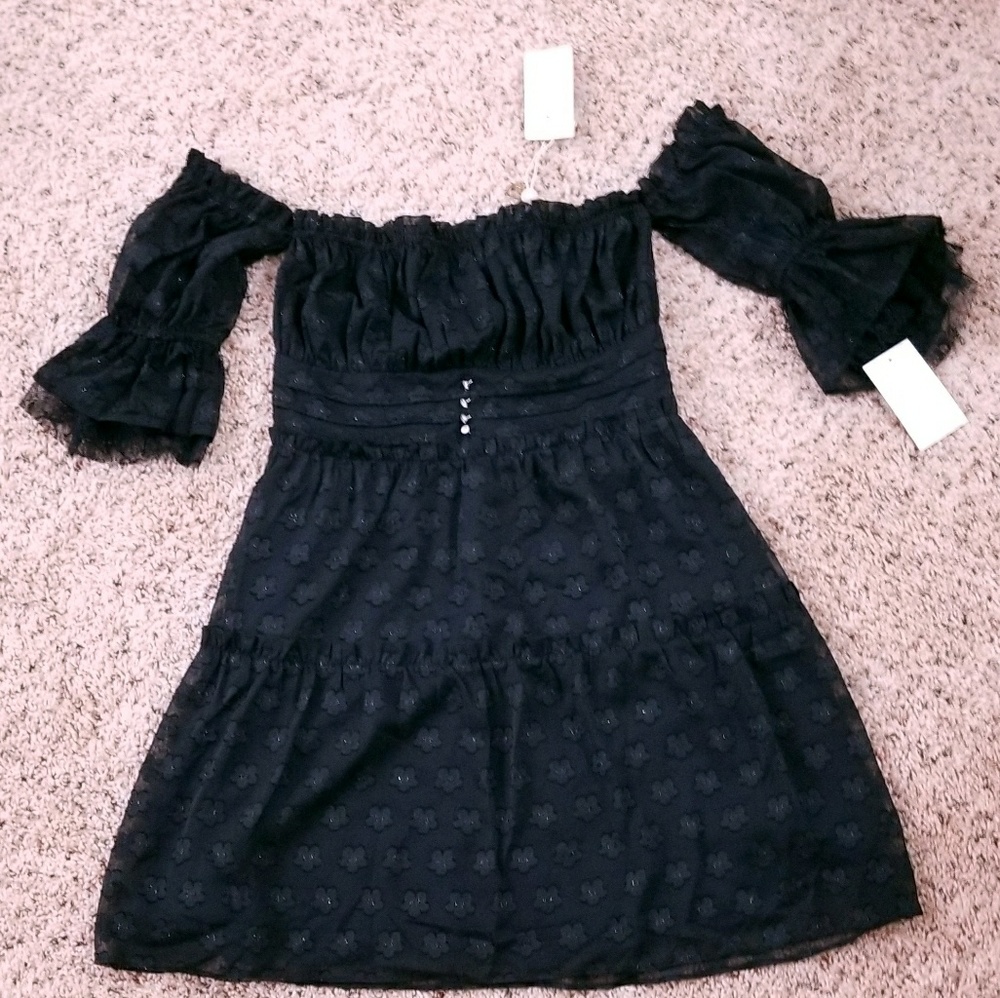🚫SOLD🚫NWT FL&L OFF SHOULDER MINI DRESS - Picture 6 of 8